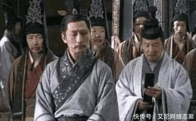 里动漫大全 映着几张熬夜后发青的脸