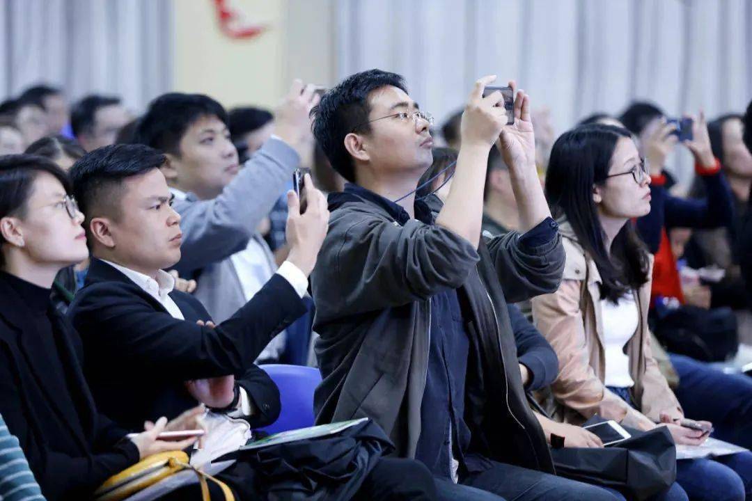 美女洞洞给男人操 相关产品