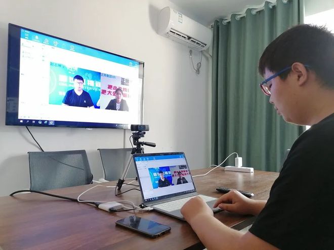 啄木鸟 换妻 相关产品