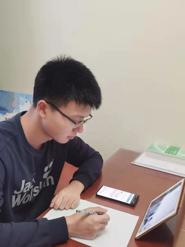 51吃瓜网刘玥 网刘其内容更泛娱乐化 产品主图