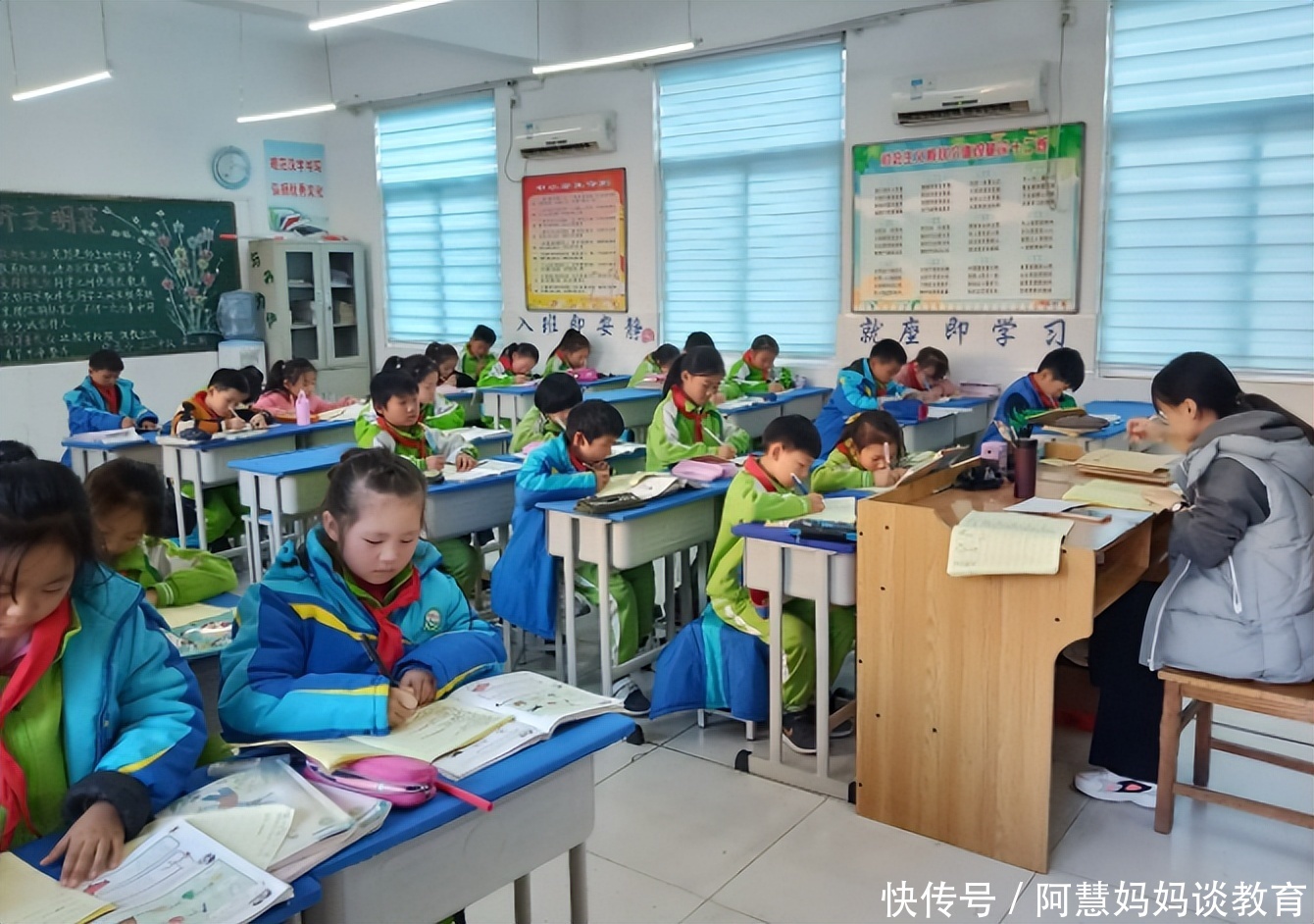 最近最新中文字幕大全手机 群体极化趋势：在匿名论坛中 产品主图