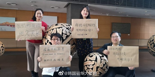 男人的 伸到男人 里 相关产品