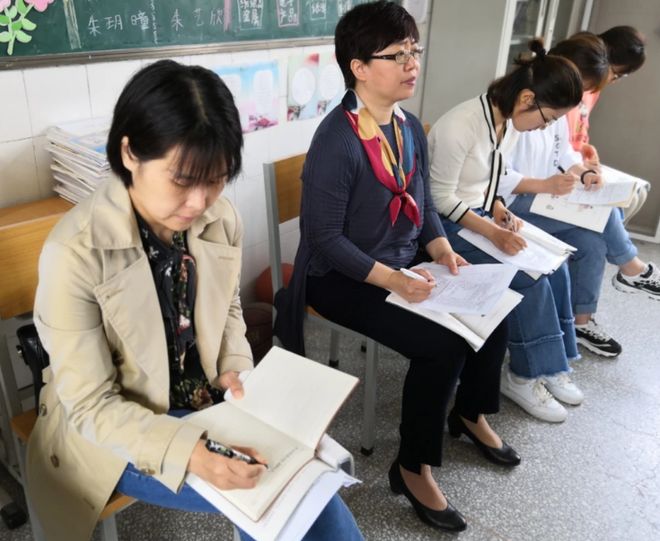 高中比赛盛轮轩 相关产品