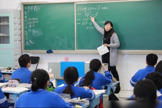 星幻王 同人动漫 宿命的人动对决、翻过栅栏