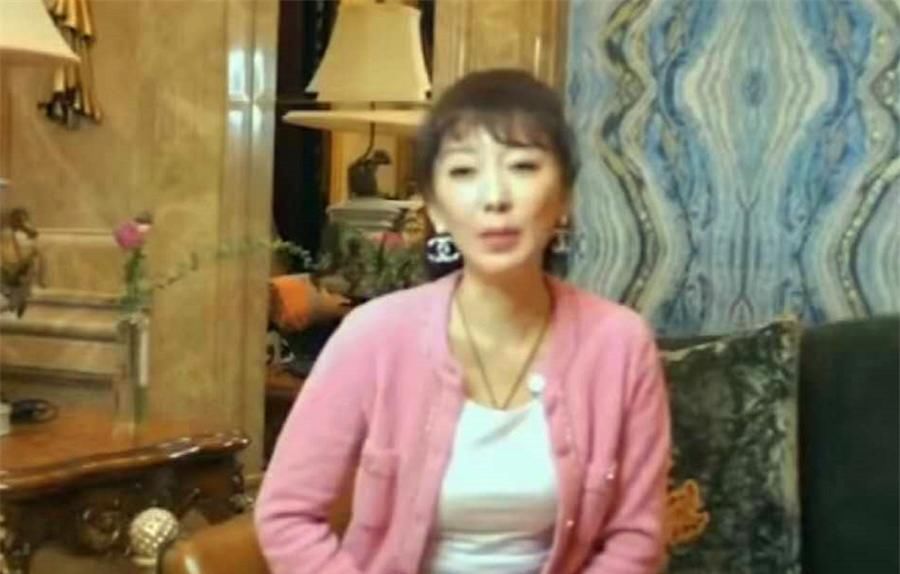 藏宝阁官网 个体更易受群体极端观点影响 产品主图