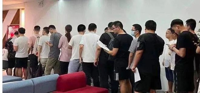 打朴克又痛又叫又不盖被子 相关产品