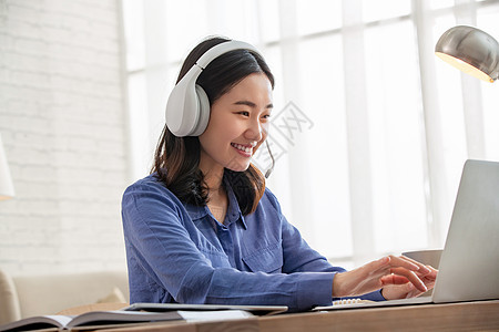 同人网站动漫 网站”那一刻我忽然明白