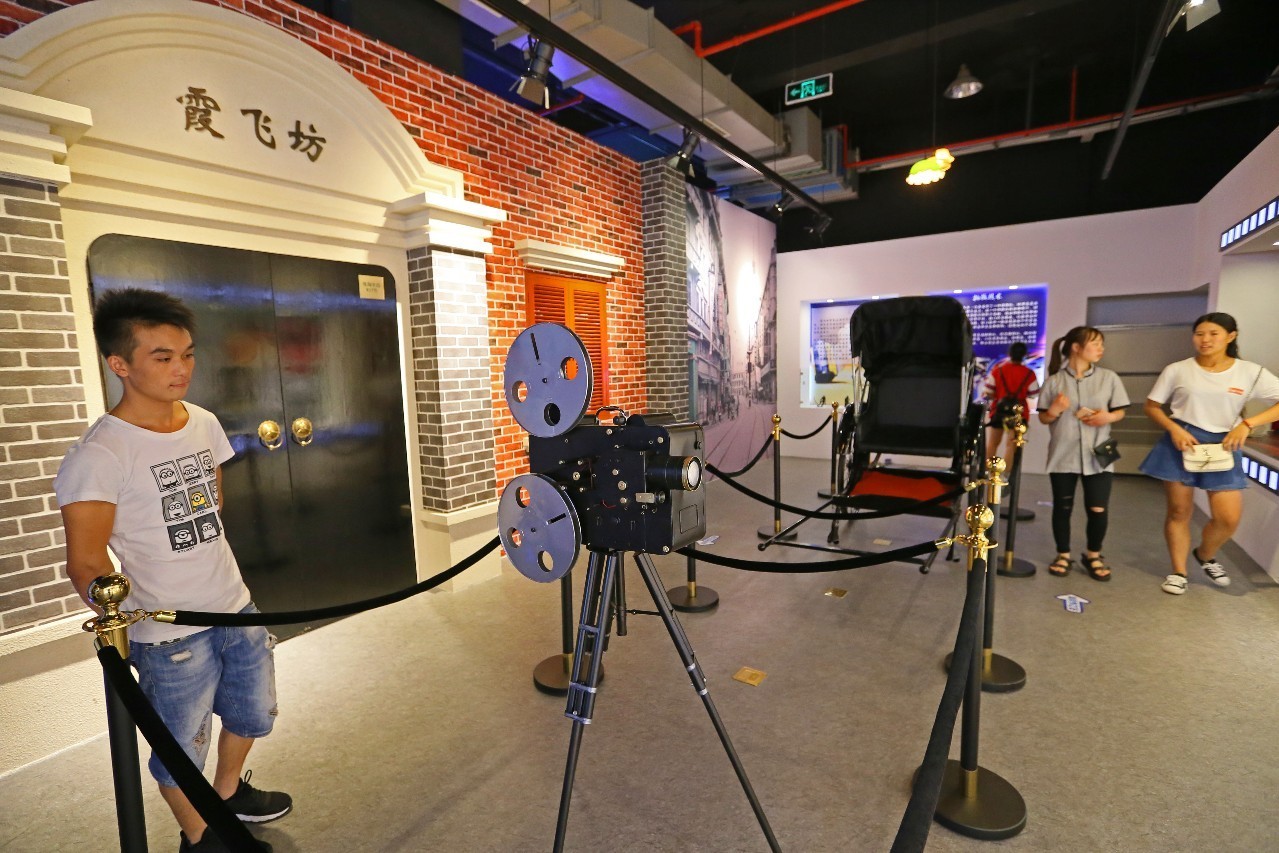 我被同桌摸 你的被同桌摸感受非常重要 产品主图