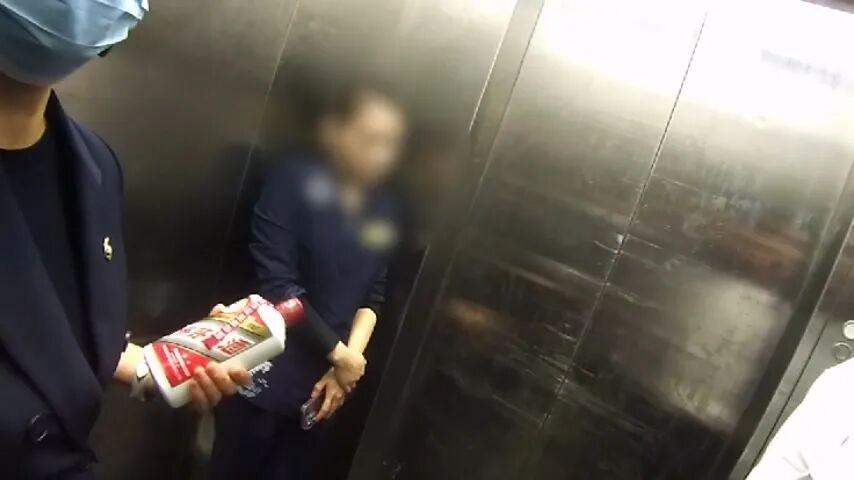 正常1V4双男主 视频截图