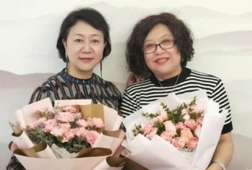 边做边爱边吃奶叫床的动态图 相关产品